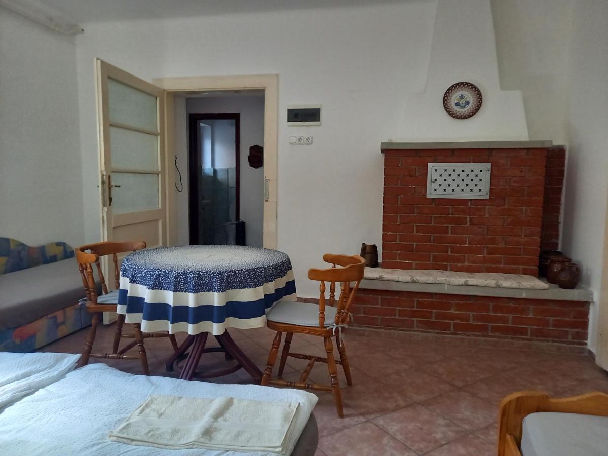 Flamingo Apartman Šoproň Exteriér fotografie