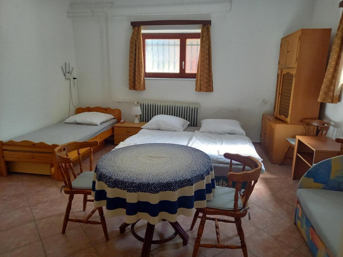 Flamingo Apartman Šoproň Exteriér fotografie