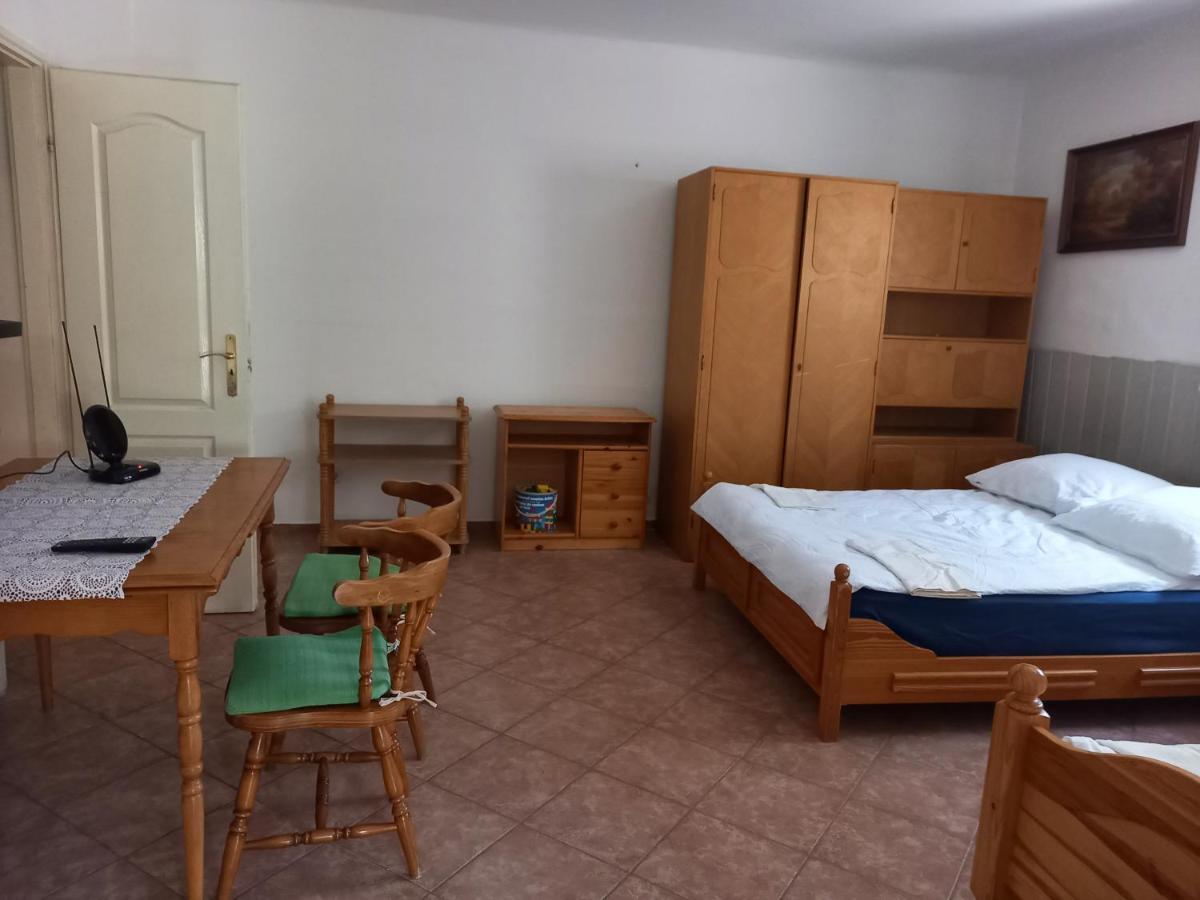 Flamingo Apartman Šoproň Exteriér fotografie
